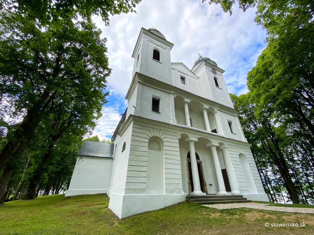 Slanický ostrov - Kostol Povýšenie sv. Kríža
