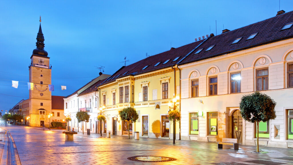 Historické centrum Trnavy s mestskou vežou