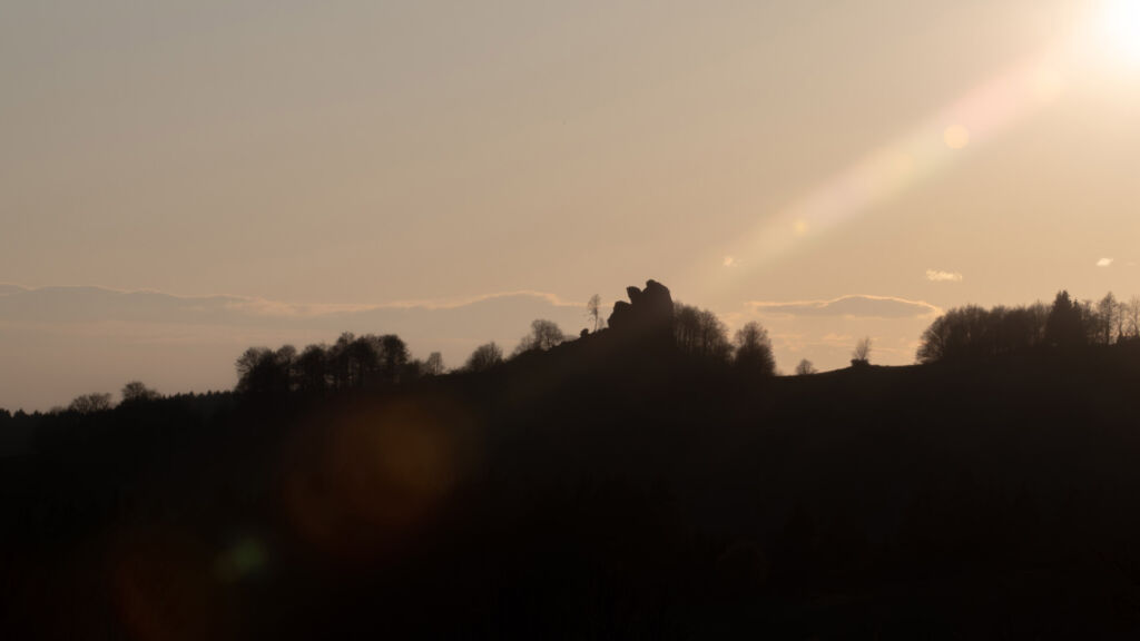 Melichova skala pri západe slnka